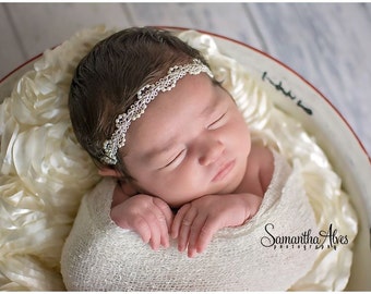 Newborn Photo Prop Headband.Baby Pearl Headband.Halo Headband.Newborn Headband.Baby Halo Headband.Christening Headband.Baptism Headband.Halo