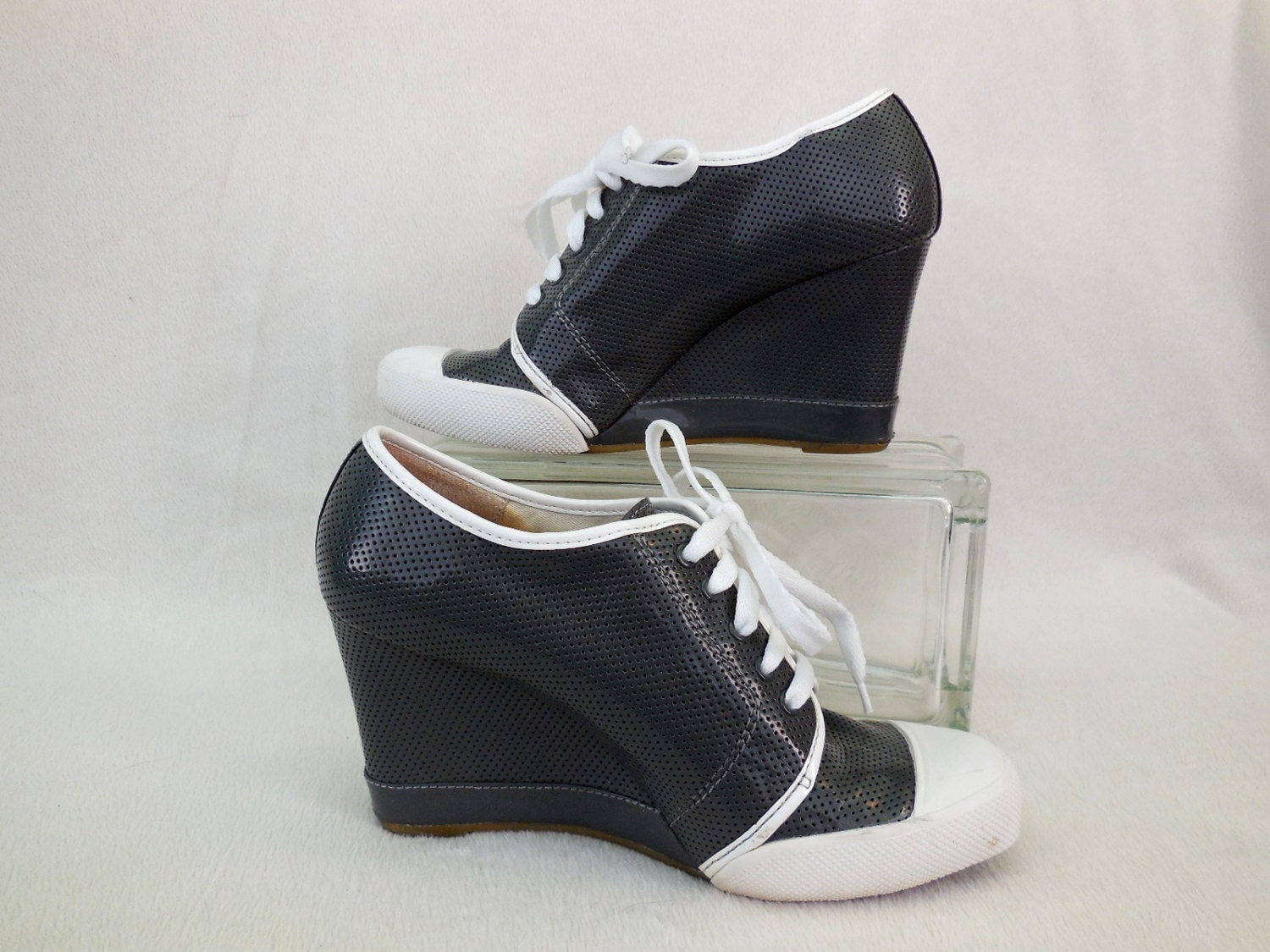 wedge heel tennis shoes