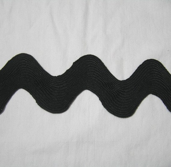 Mega Jumbo Black Rick Rack 2 & 1/4 Inch Wide by VictorianWardrobe