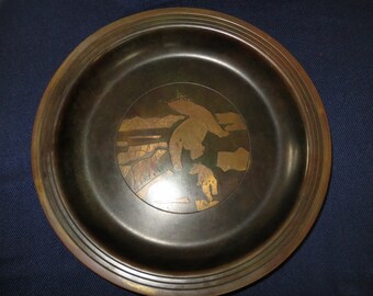Stunning Antique Bronze Polar Bear Dish, Arctic Scene