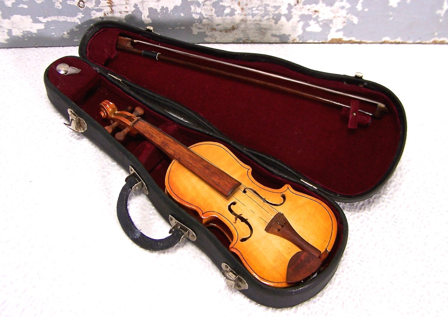 miniature toy violin