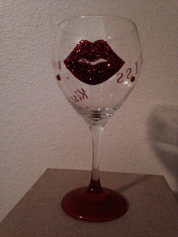 Items similar to red lips wine glass on Etsy