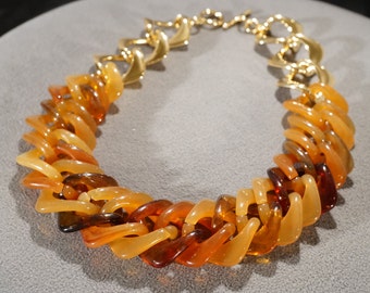 Vintage Art Deco Style Yellow Gold Tone Shades of Amber Lucite Link Toggle Closure Necklace Jewelry K
