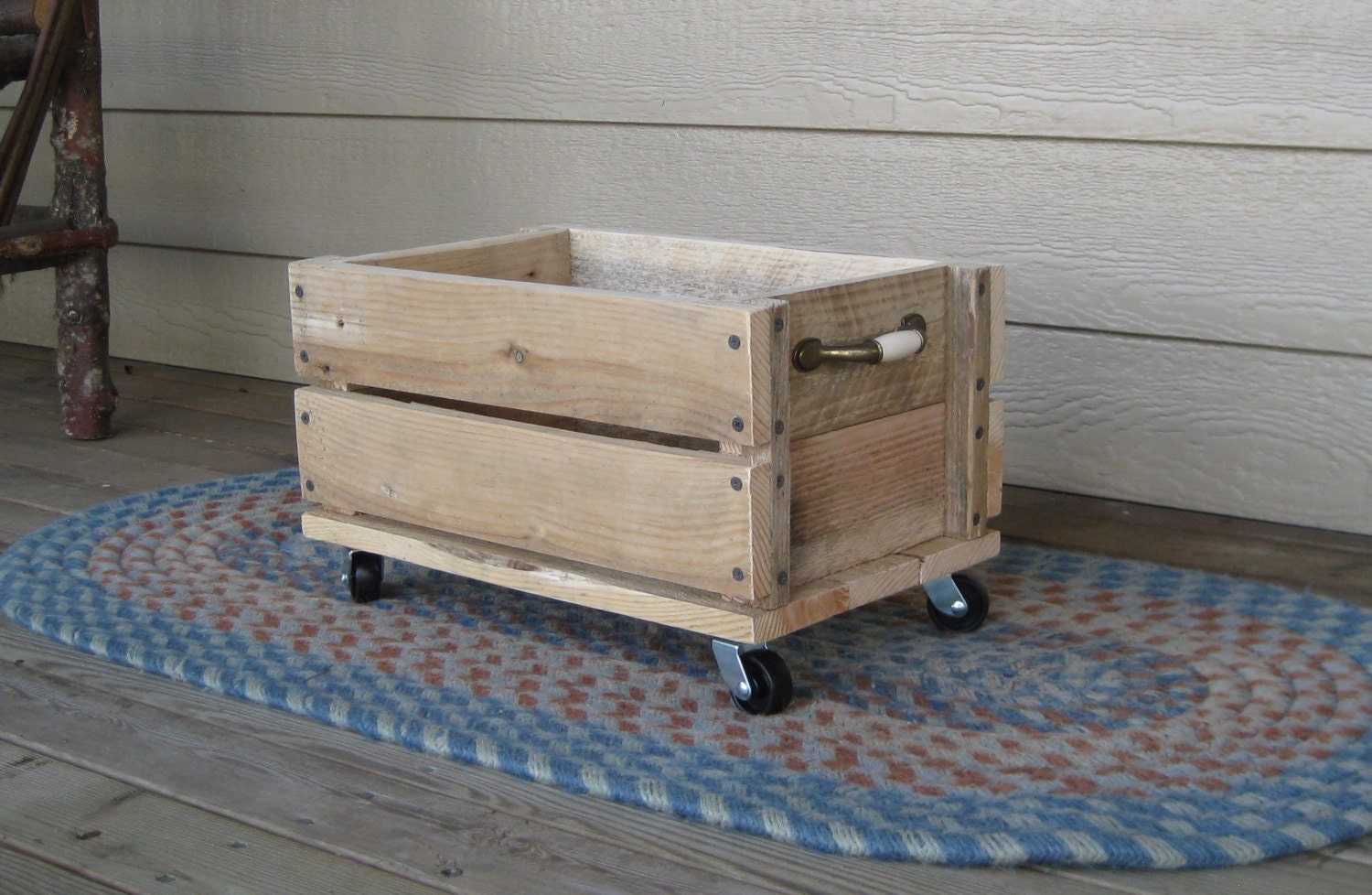 Pallet Wood Crate With Wheels