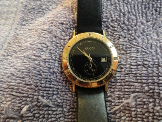 Elegant Vintage Mens Gucci Cronopraph Gold Plated Dress Watch