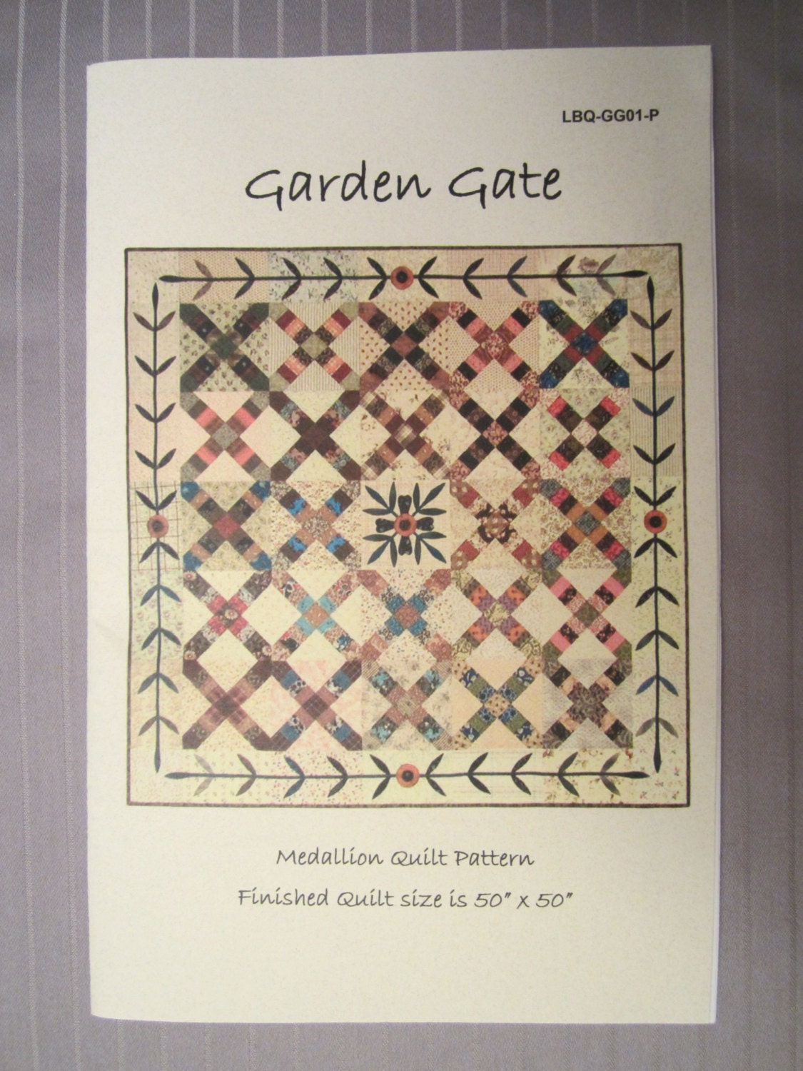 garden-gate-medallion-quilt-pattern-by-crookedstickpatterns