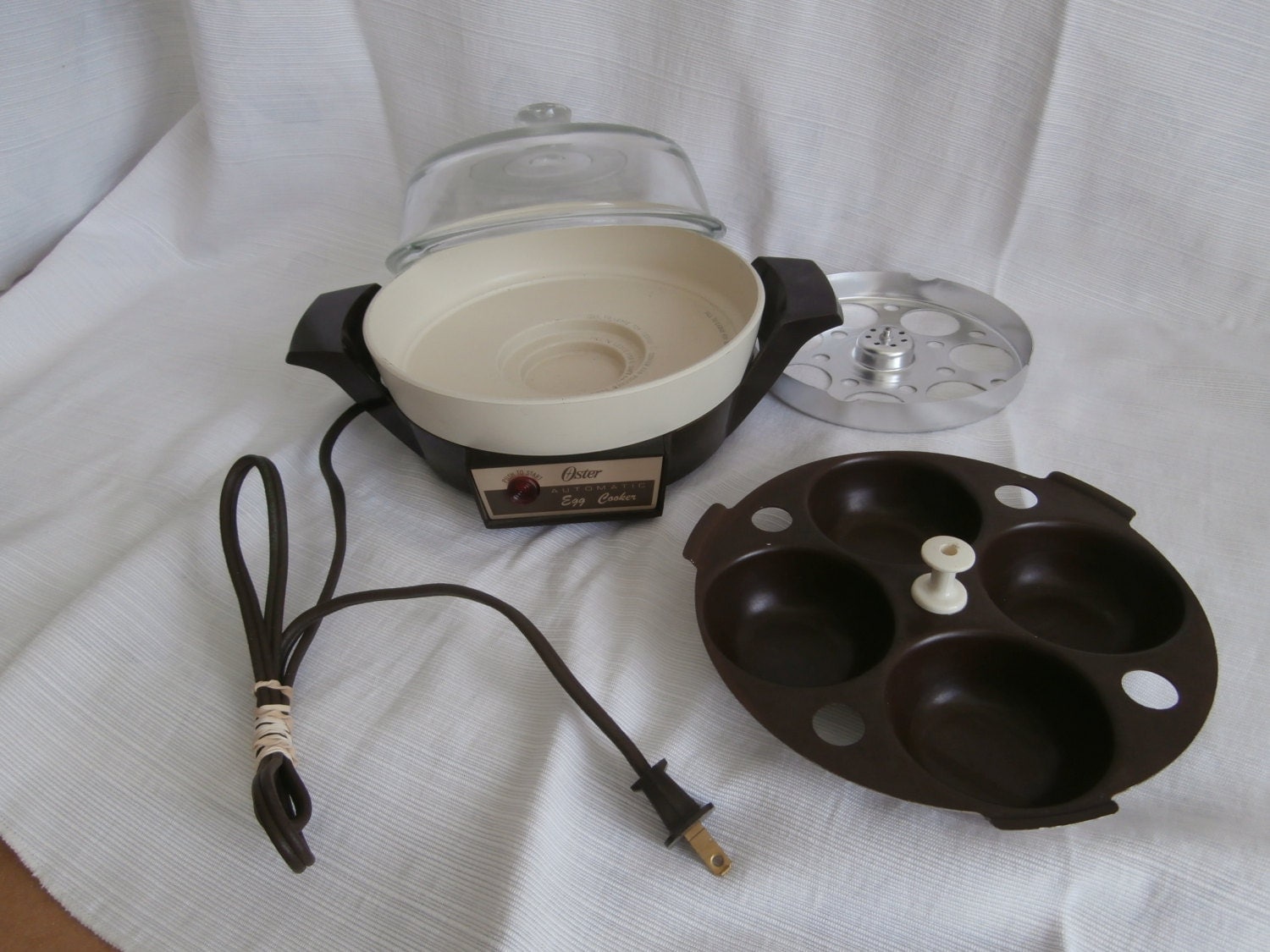 Oster Egg Cooker Egg Poacher Hard Cooked Eggs by DavidsTreasures