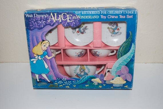 alice in wonderland toy tea set