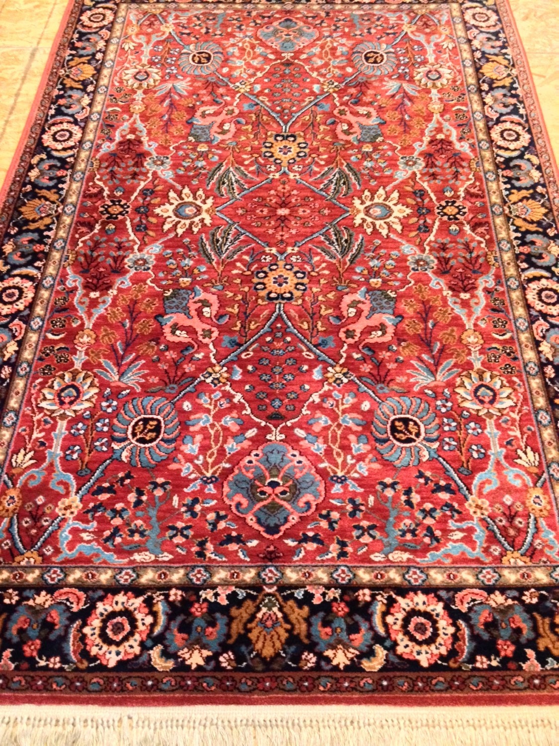 Gorgeous Vintage Karastan Rug 6x9 Ispahan 766. Elegant