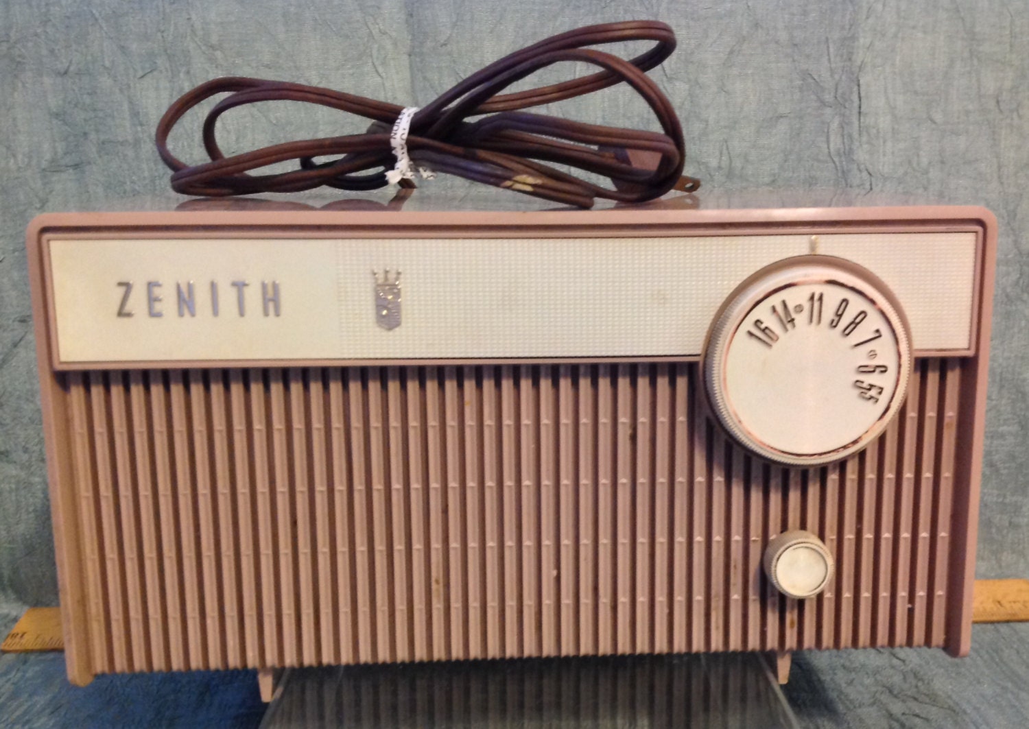 RESERVED for MARK Vintage Zenith Table Top AM Tube Radio