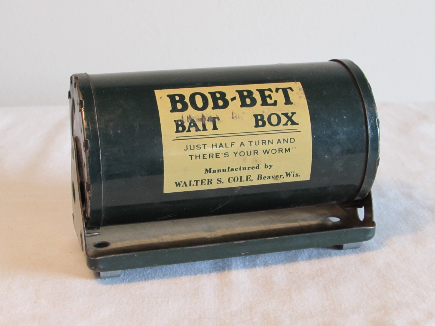 bob-bet-bait-box-vintage-belt-mount-bait-box-by-laslovelies