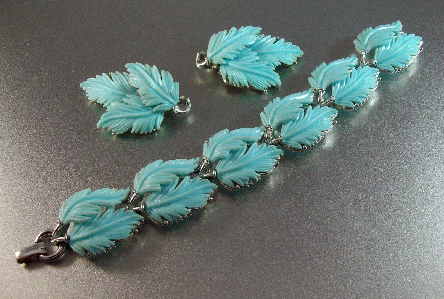 RESERVED Vintage Lisner Thermoset Bracelet Earrings Set
