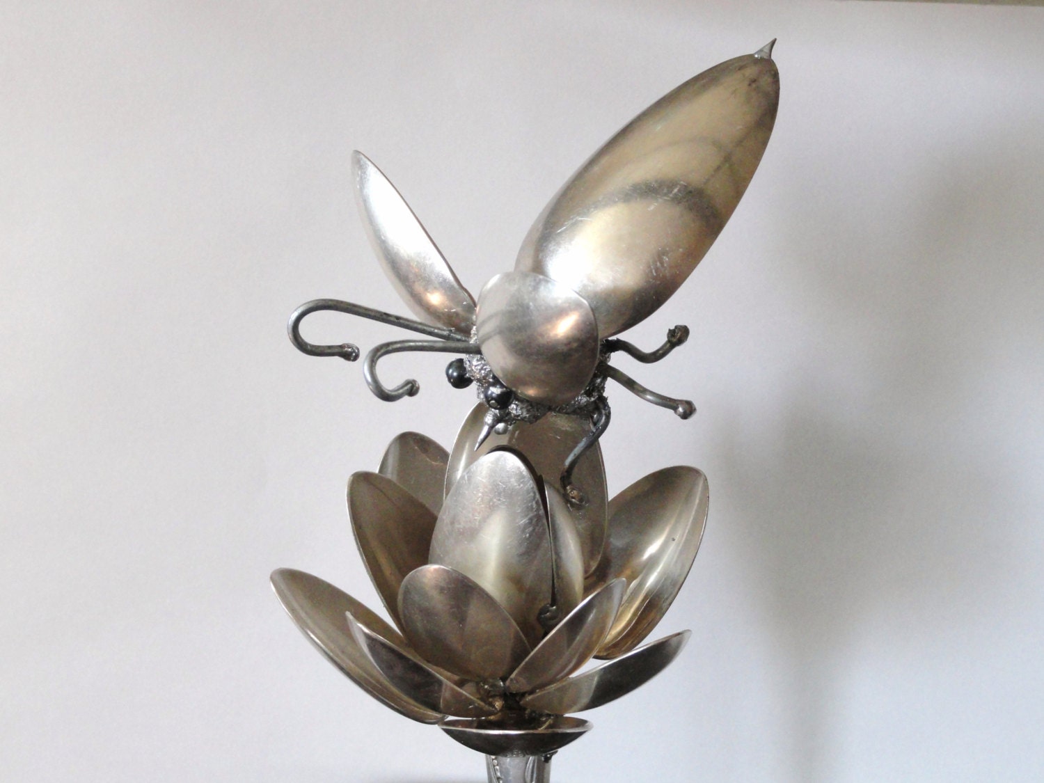 Honey Bee & Flower Plant Pick Metal Art by TrendBendersArtistry