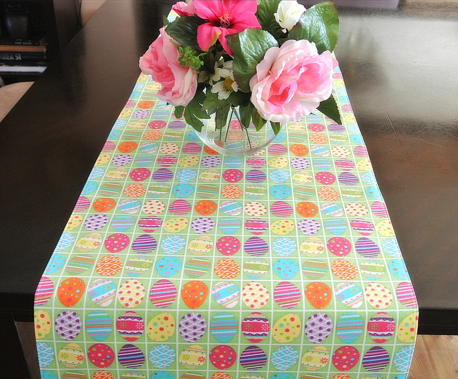 EASTER TABLE RUNNER 53 Reversible Glittery Spring