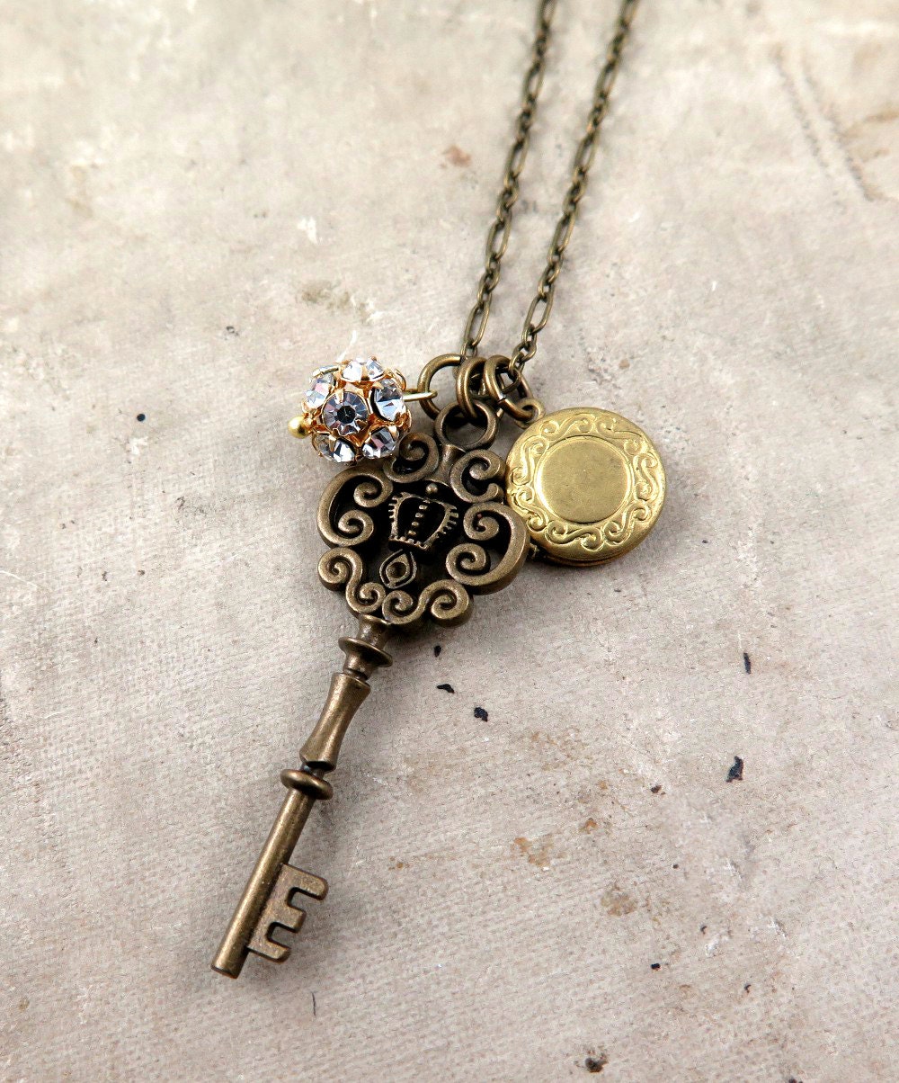 Skeleton Key Necklace Antique Skeleton Key Pendant Locket Charm Necklace Vintage Inspired Key Necklace Gift for Her