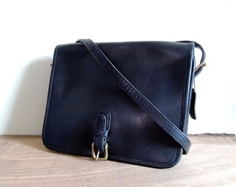 ... Vintage Coach Made in New York City Black Saddle Bag Messenger