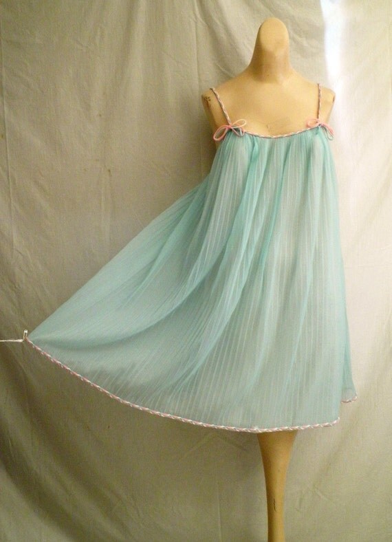 Vintage Baby Doll Nightgown 1960's Vintage Shorty by rue23vintage
