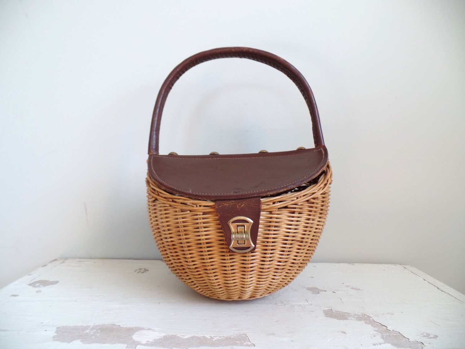 Vintage Wicker & Leather Picnic Basket Hand Bag // Vintage