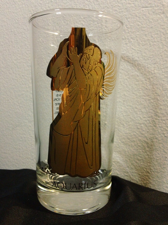 Vintage Horoscope / Zodiac Drinking Glass with gilded Aquarius