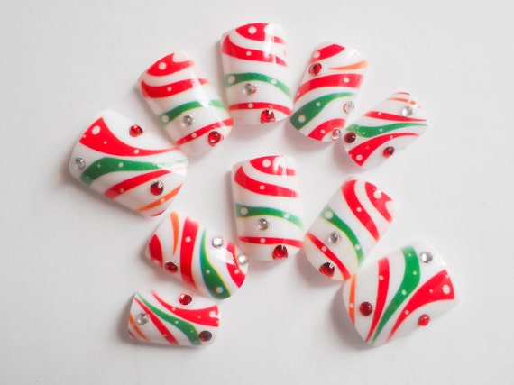 Christmas Swirl Fake Nails Christmas Nails by niceclaws on Etsy