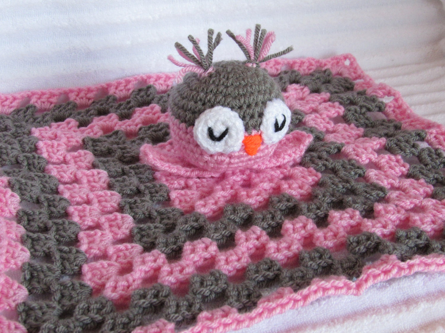 letsjustgethooking : Lovey Blanket Free crochet pattern