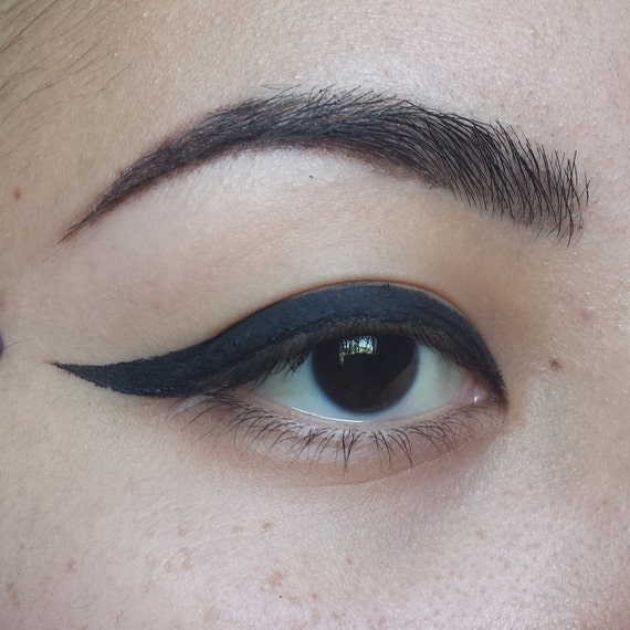 FLAWLESS black gel eyeliner vegan & by InsomniaCosmetics on Etsy