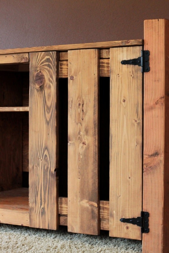 Rustic Knotty Pine TV Stand/Hutch