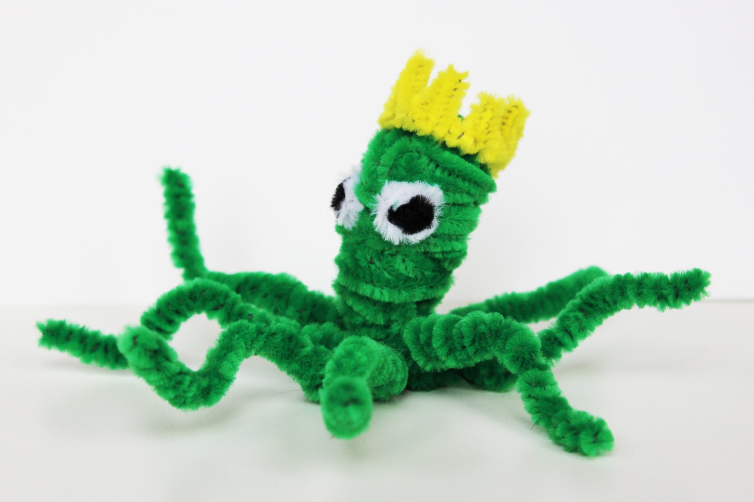 Pipe Cleaner Octopus with Crown by HandmadePipeDream on Etsy