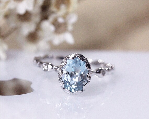 Natural aquamarine engagement rings