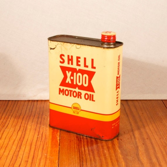 Vintage Shell oil can Americana