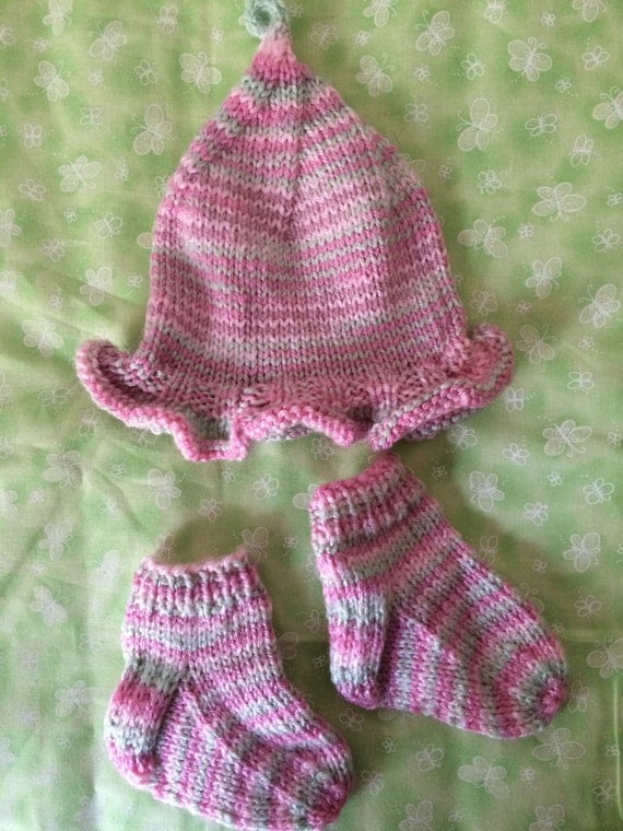 Infant Hat and Socks Set by CalicoFarmCraftsVT on Etsy