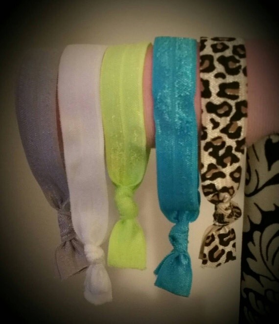 Seamless ribbon hair ties by MeasBoutique on Etsy