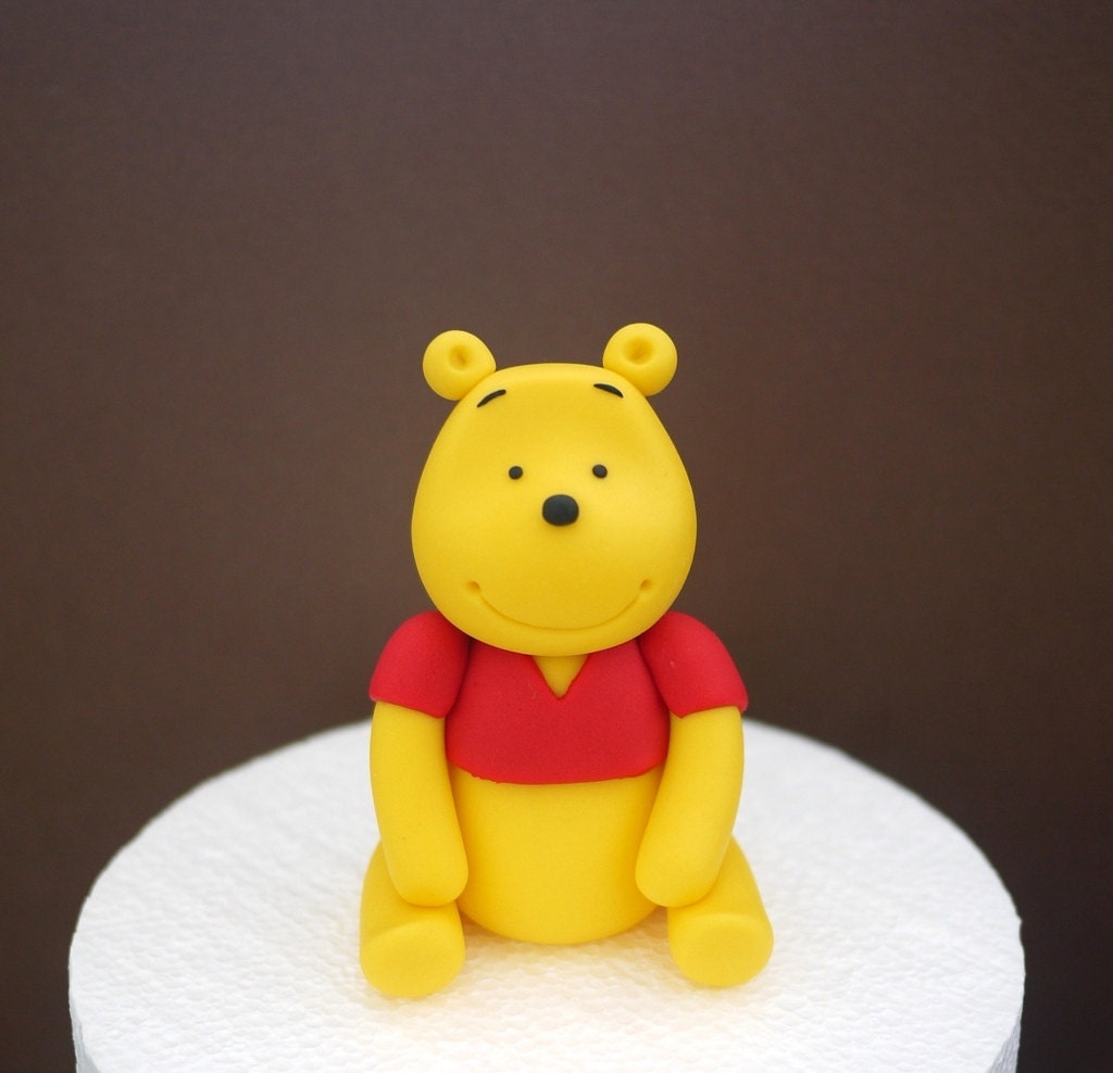 Fondant Winnie the Pooh Cake Topper