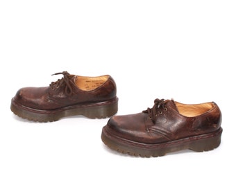 size 6.5 DOC MARTEN brown leather 80s 90s PLATFORM lace up boots made in england