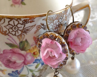 Lilygrace Vintage Pink Rose Cameo Earrings with Huge Freshwater Pearls