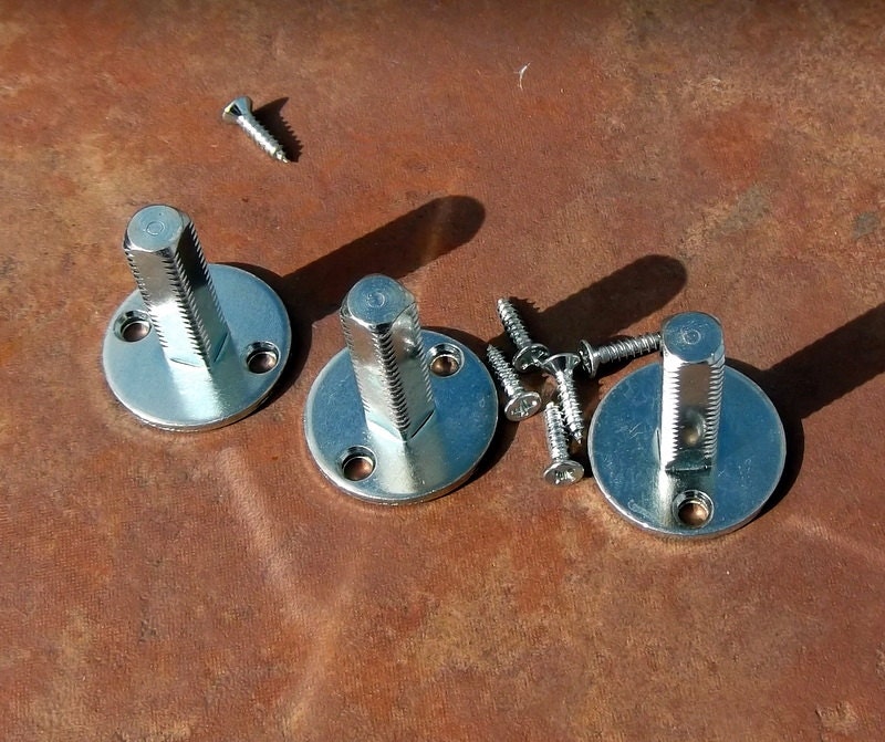 Three Square Shaft Door Knob Mounting Brackets