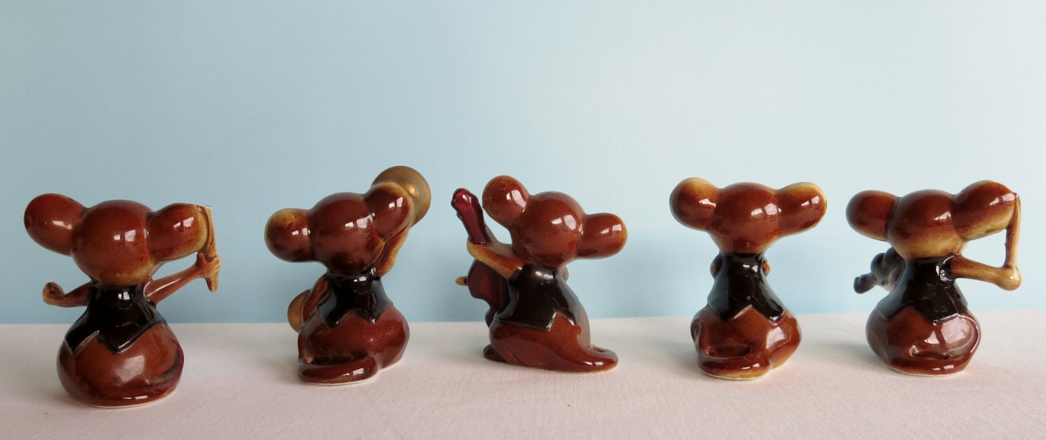 antique mice figurines