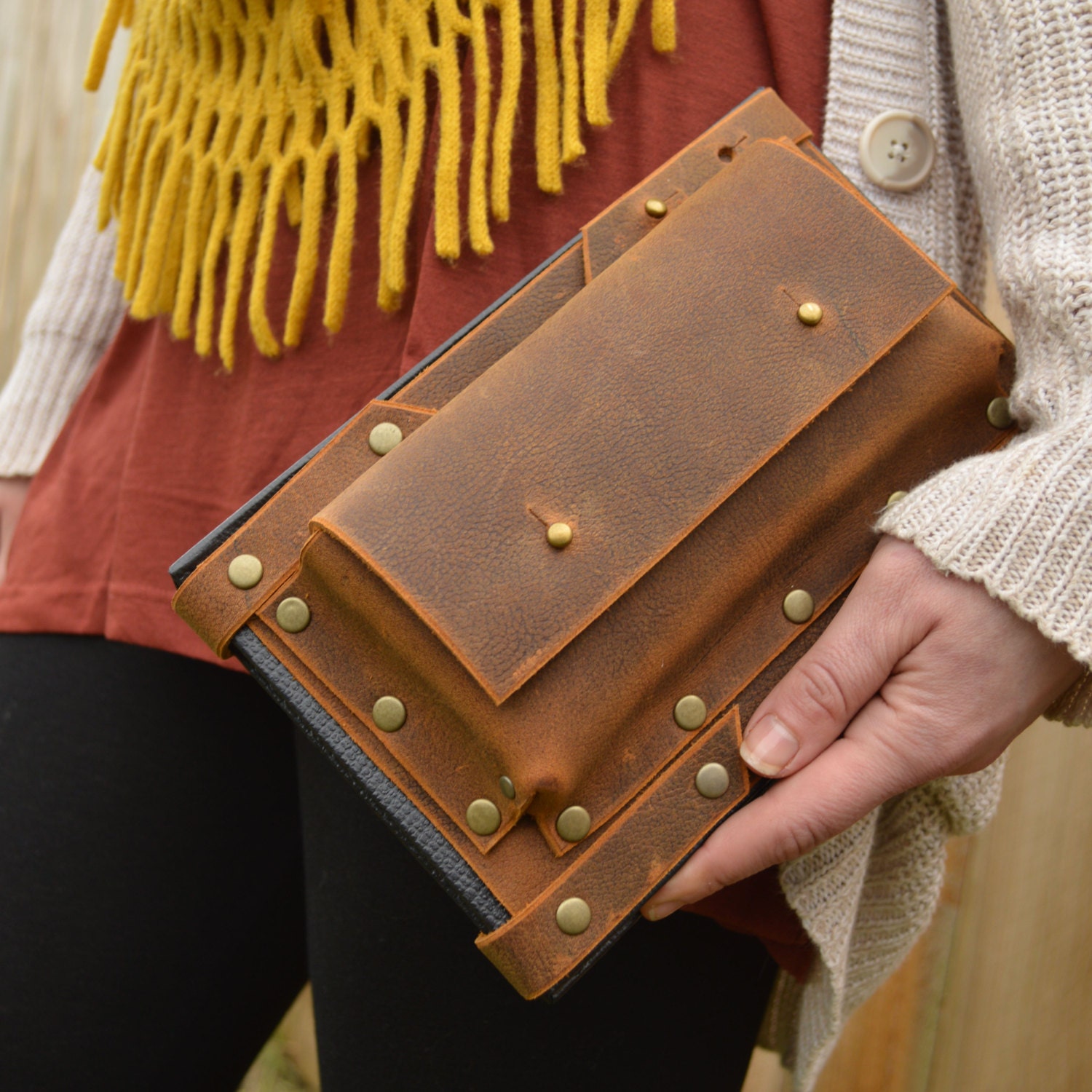 Leather adjustable pencil case in brown