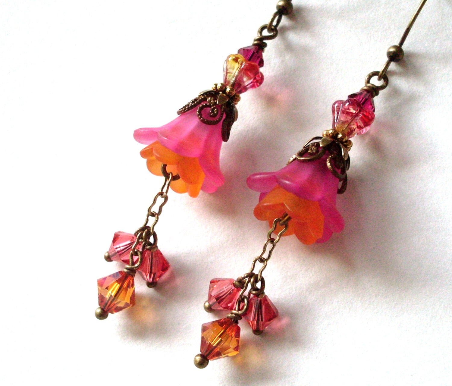 Fuchsia orange flower earrings lucite flower by ArtfulTrinkets1