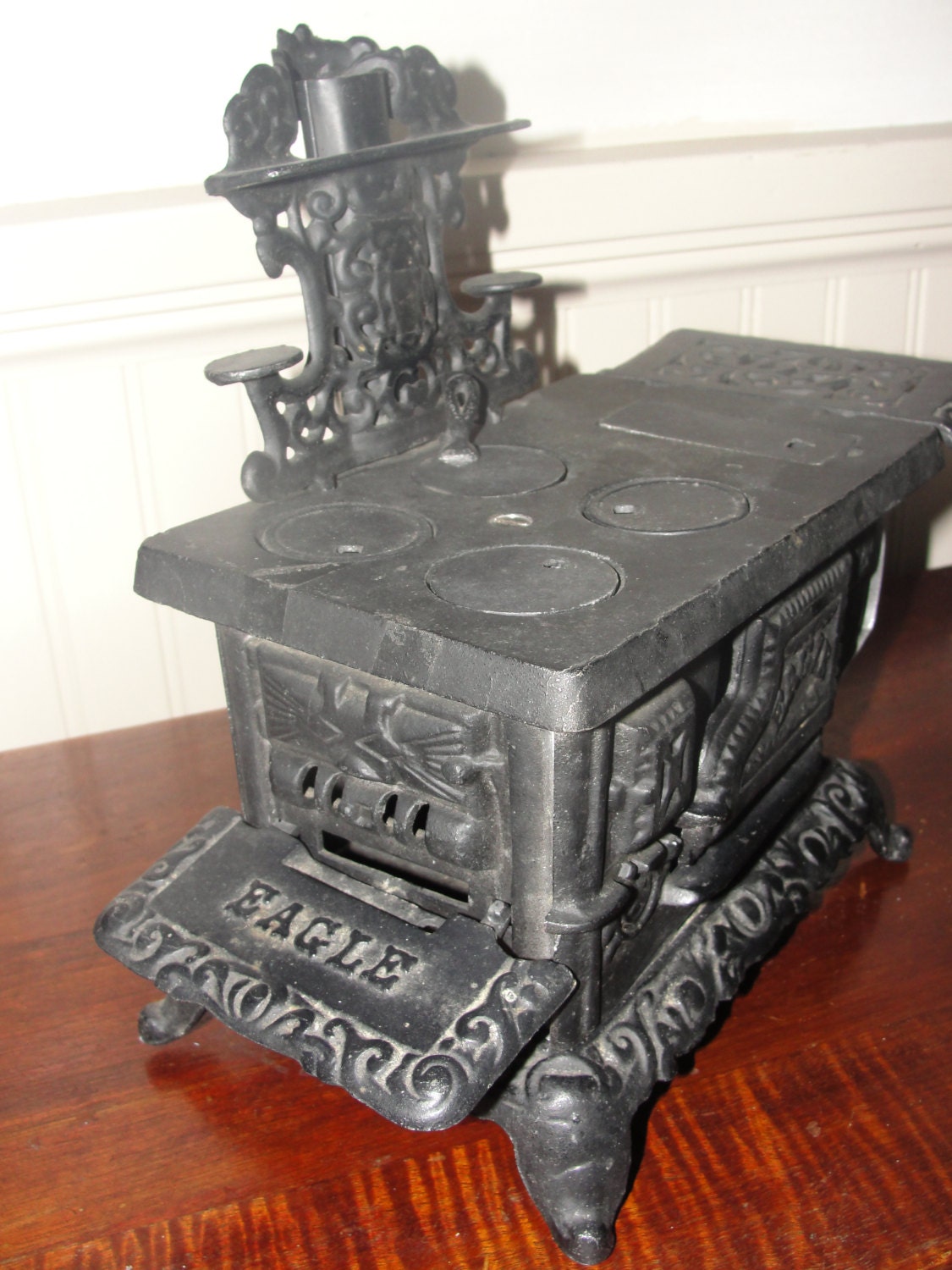 Antique Cast Iron Eagle Miniature Toy Stove Salesman Sample