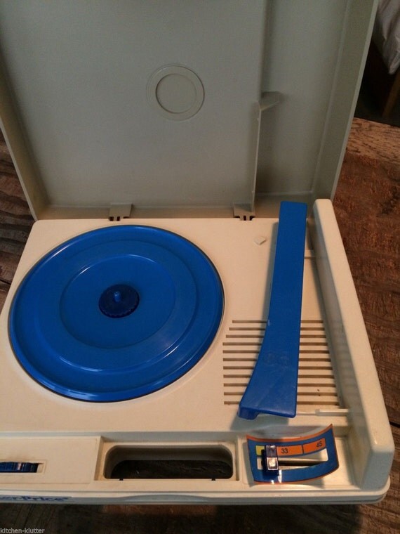Vintage 1978 Fisher Price Record Player w/ Needle 825 Works 33 & 45 RPM