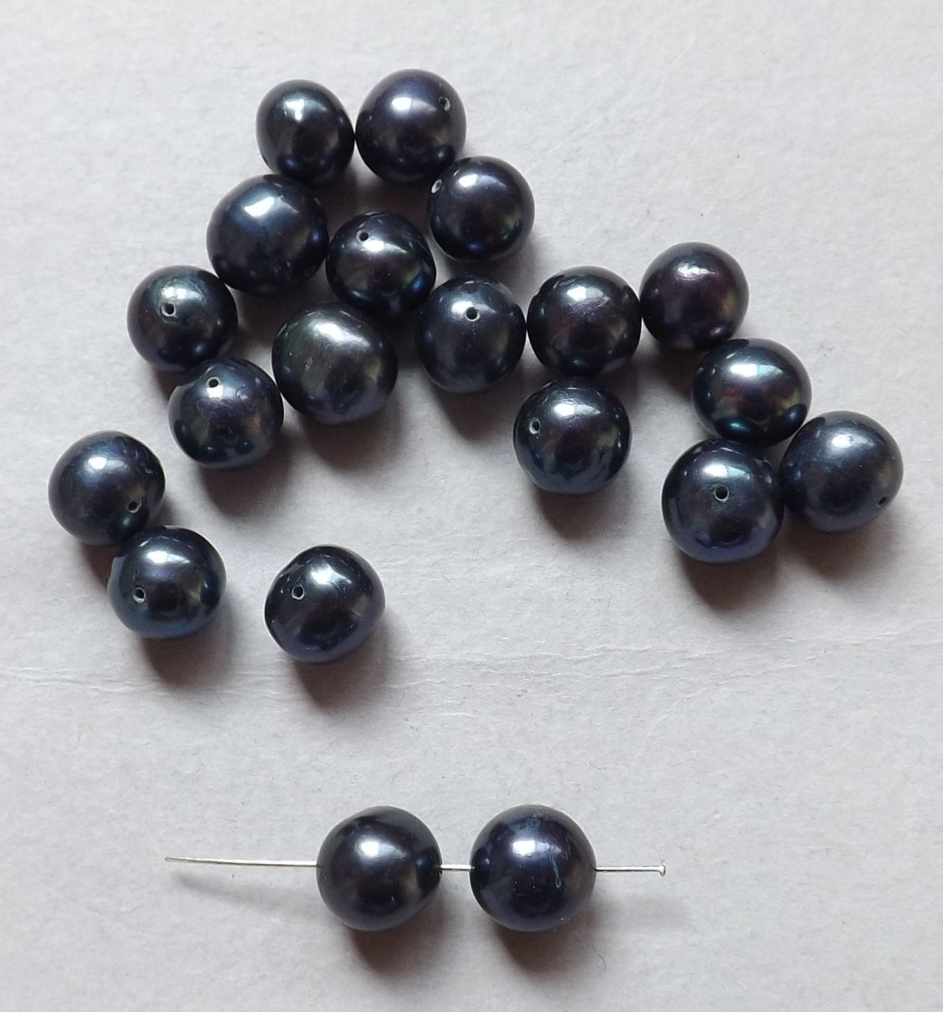 69mm black PearlsGenuine fresh water Pearl loose