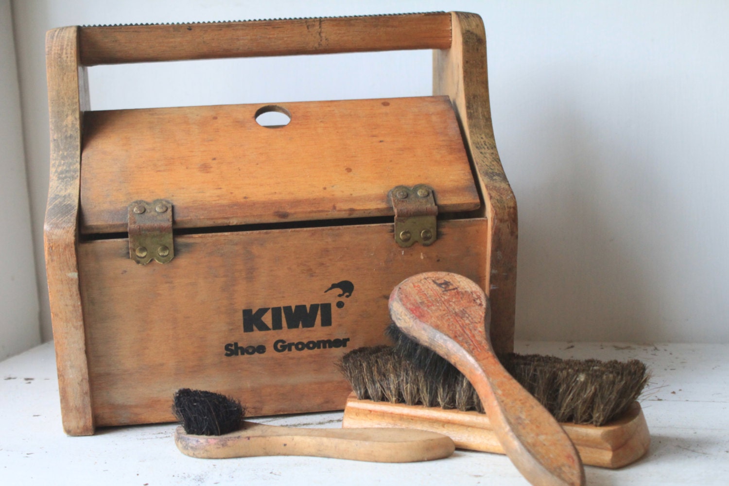 kiwi select shoe shine kit