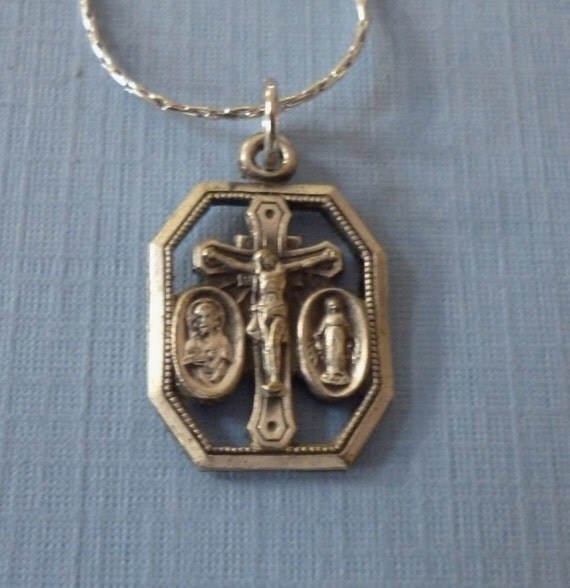 Items similar to Vintage Scapular Religious Medal with Chain Pendant