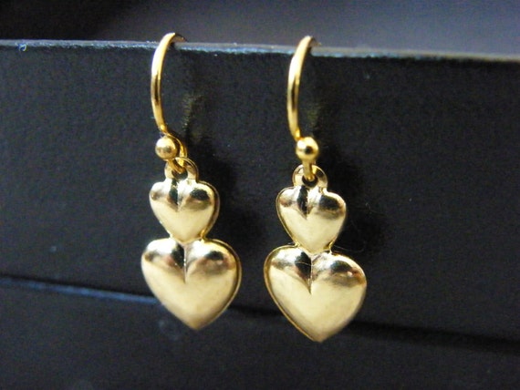 Small Gold Double Heart Charm Dangle Earrings Heart by DaKsJewelry