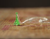 Green kitsch Eiffel tower pendant necklace on silver necklace chain - Paris France necklace - kitsch jewellery jewelry etsy uk - retro