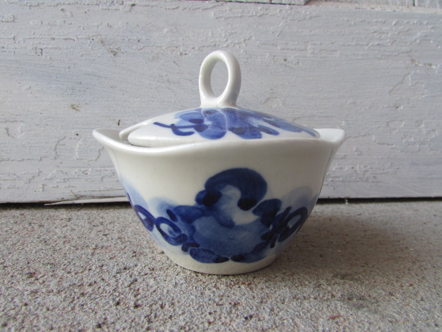Vintage sugar bowl with lid blue and white small size