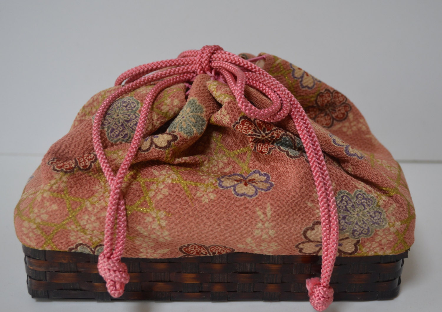 Kinchaku drawstring purse chirimen basket base by StyledinJapan