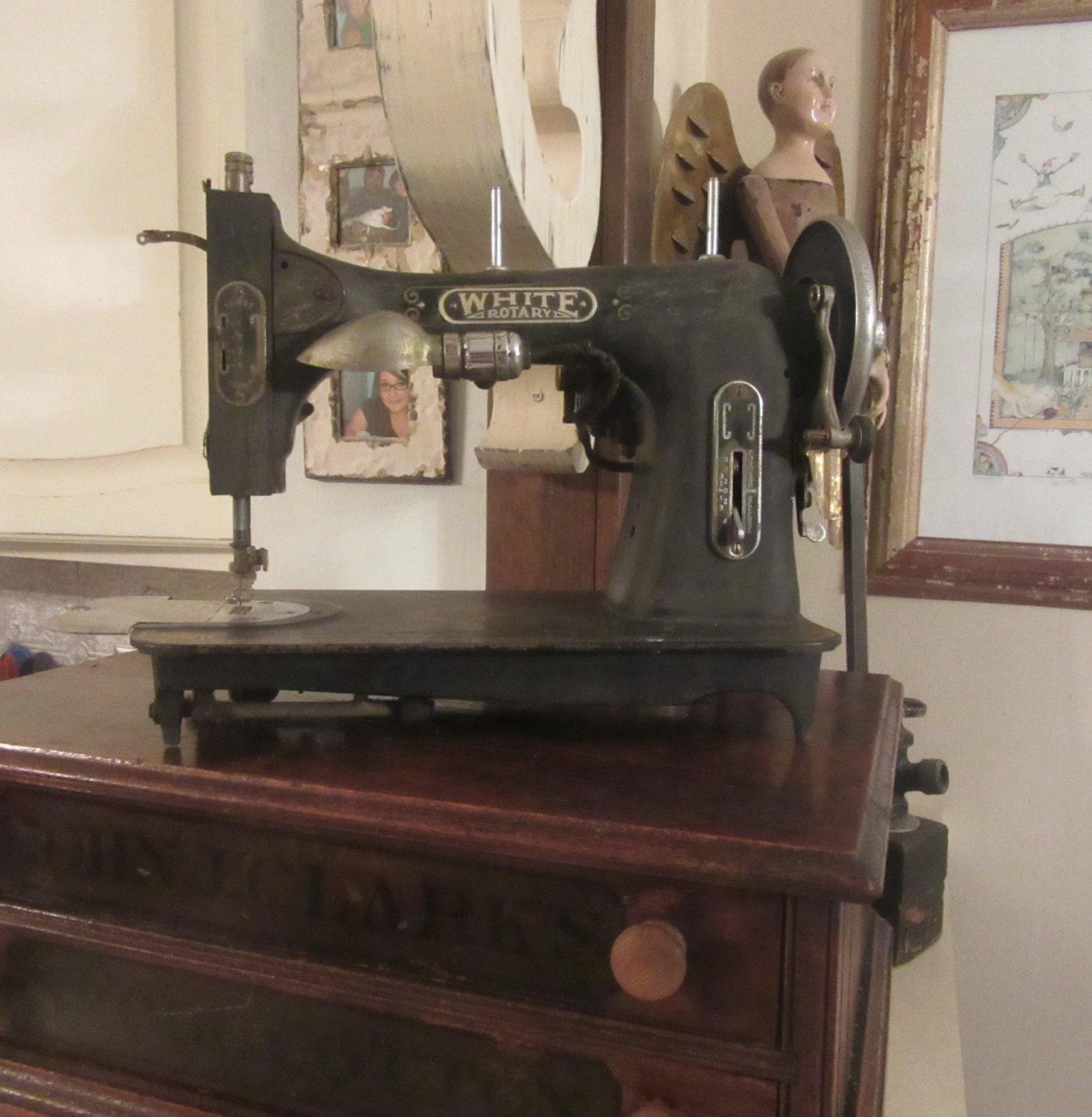 White Rotary Vintage Sewing Machine 1927