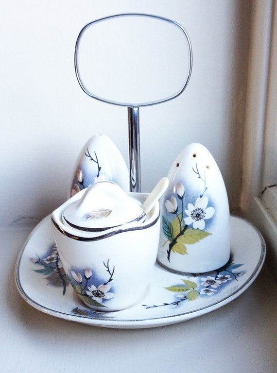 Midwinter Stylecraft Orchard Blossom Cruet by EnglishVintageHome